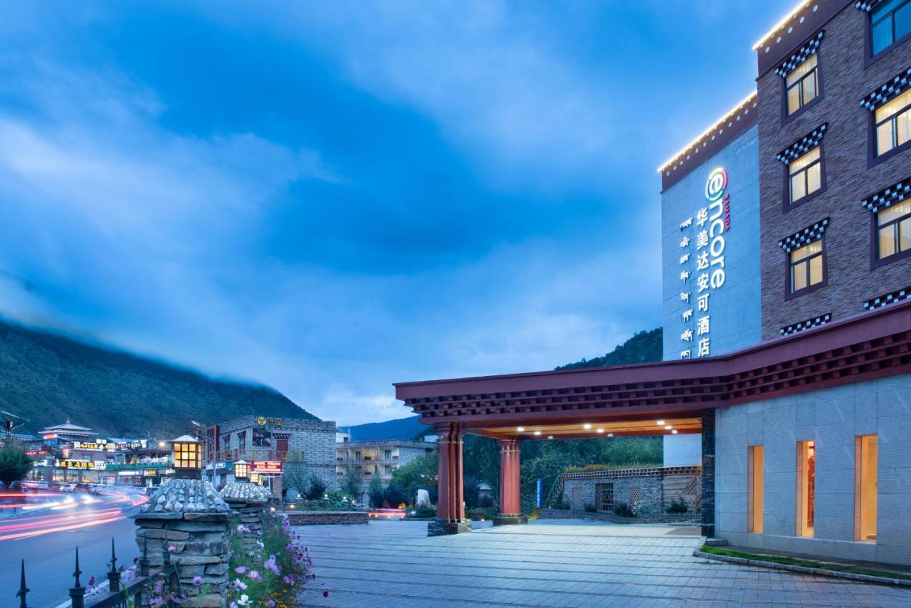 Отель Ramada Encore Daocheng Yading Экстерьер фото